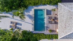 Hurawalhi Island Resort / 胡拉瓦西岛